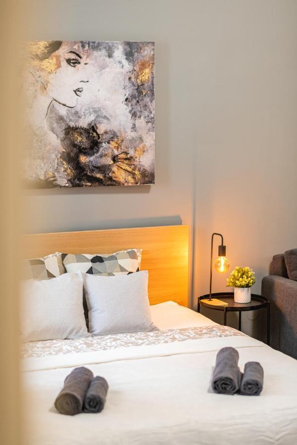 Deluxe Kazincy Apartment In The Heart Of Budapest Exterior foto