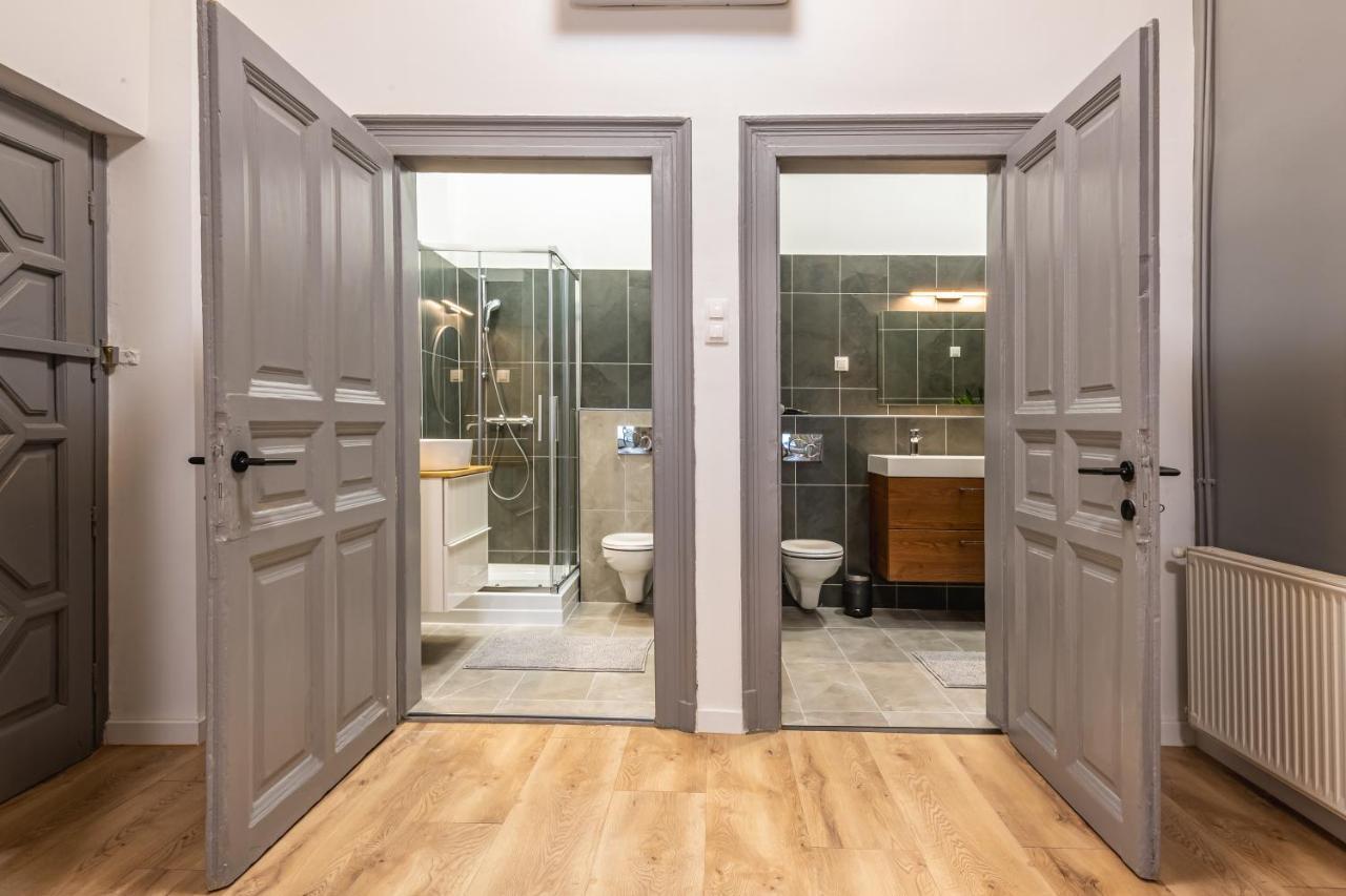 Deluxe Kazincy Apartment In The Heart Of Budapest Exterior foto